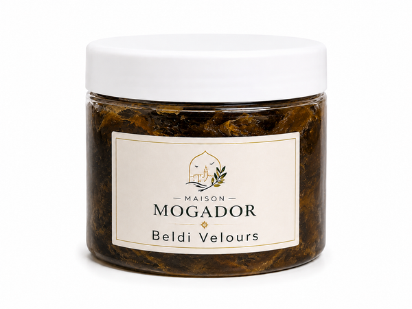 Pot de savon noir Beldi Velours Maison Mogador, soin traditionnel marocain utilisé au hammam pour préparer la peau au gommage.